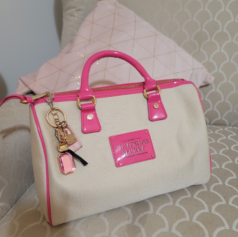 Beautiful Speedy Style Victorias Secret fun pink and smooth canvas style handbag - Picture 8 of 17